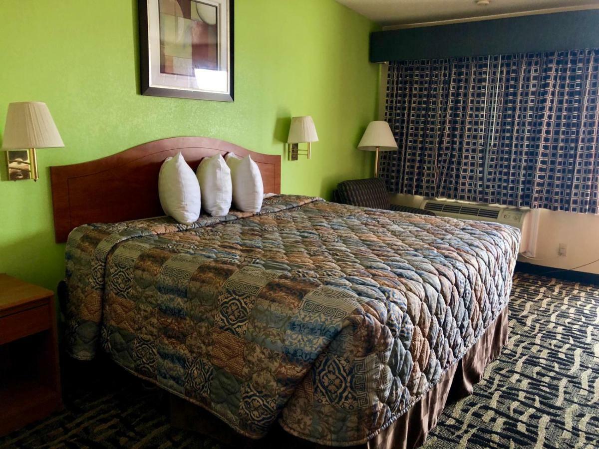 Lone Star Inn Lubbock Buitenkant foto